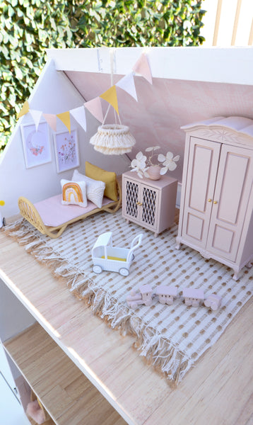 Everything you need to know about making over a DOLLHOUSE!